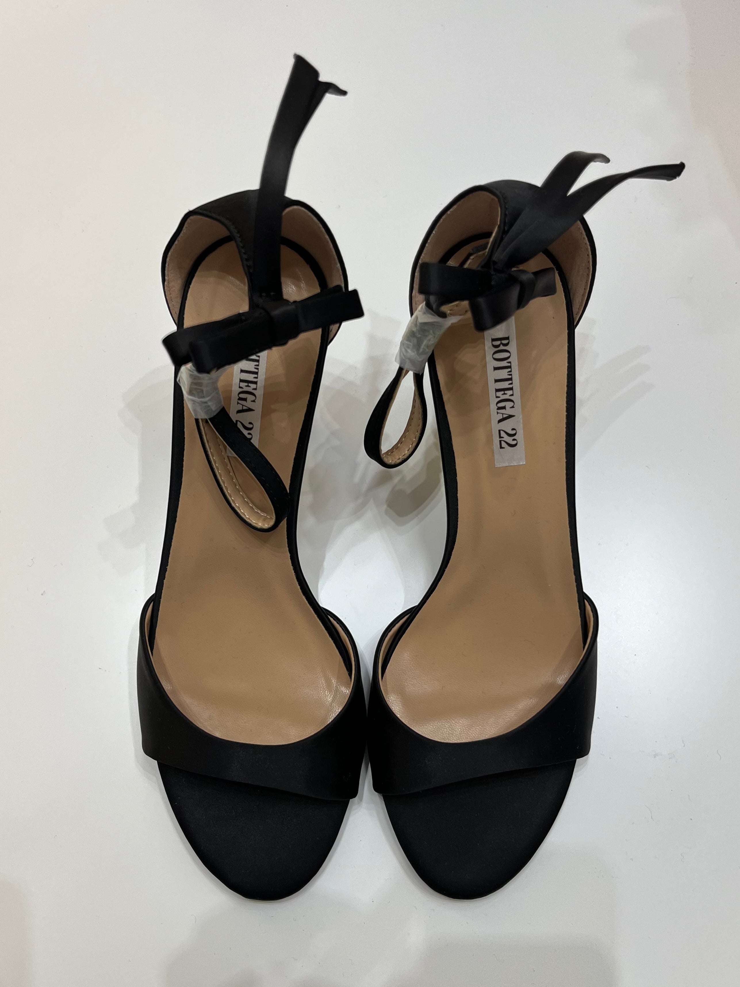 Sandali Emma in Satin con Fiocchi – Tacco 8 cm Elegante