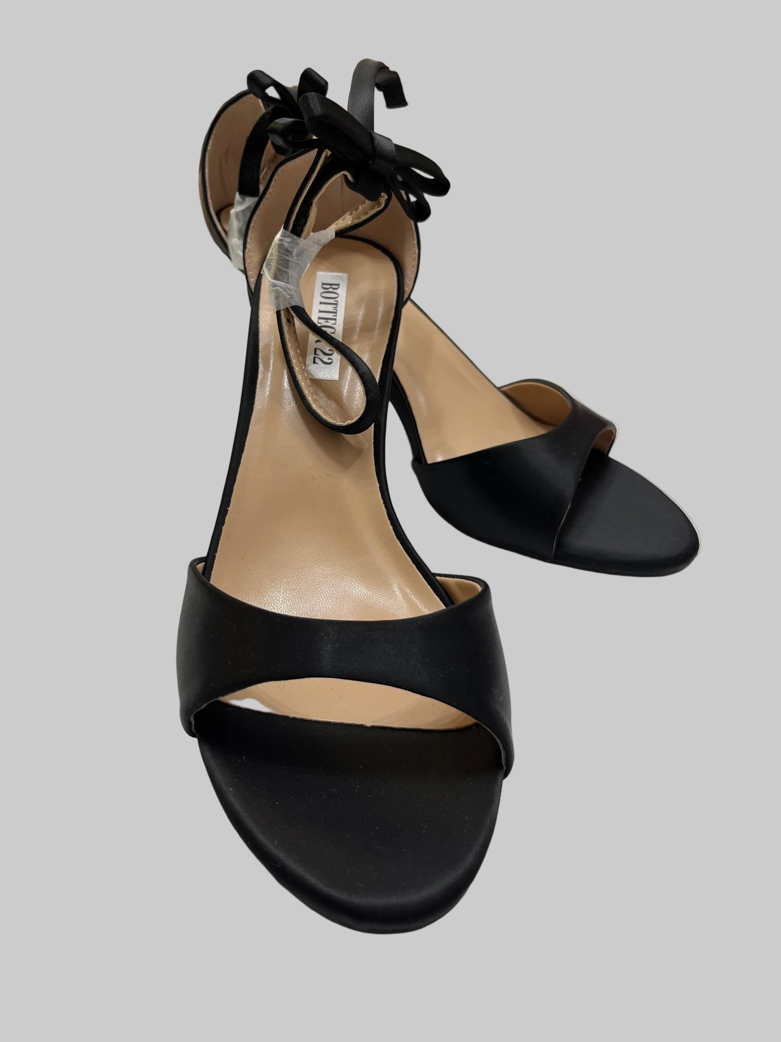 Sandali Emma in Satin con Fiocchi – Tacco 8 cm Elegante