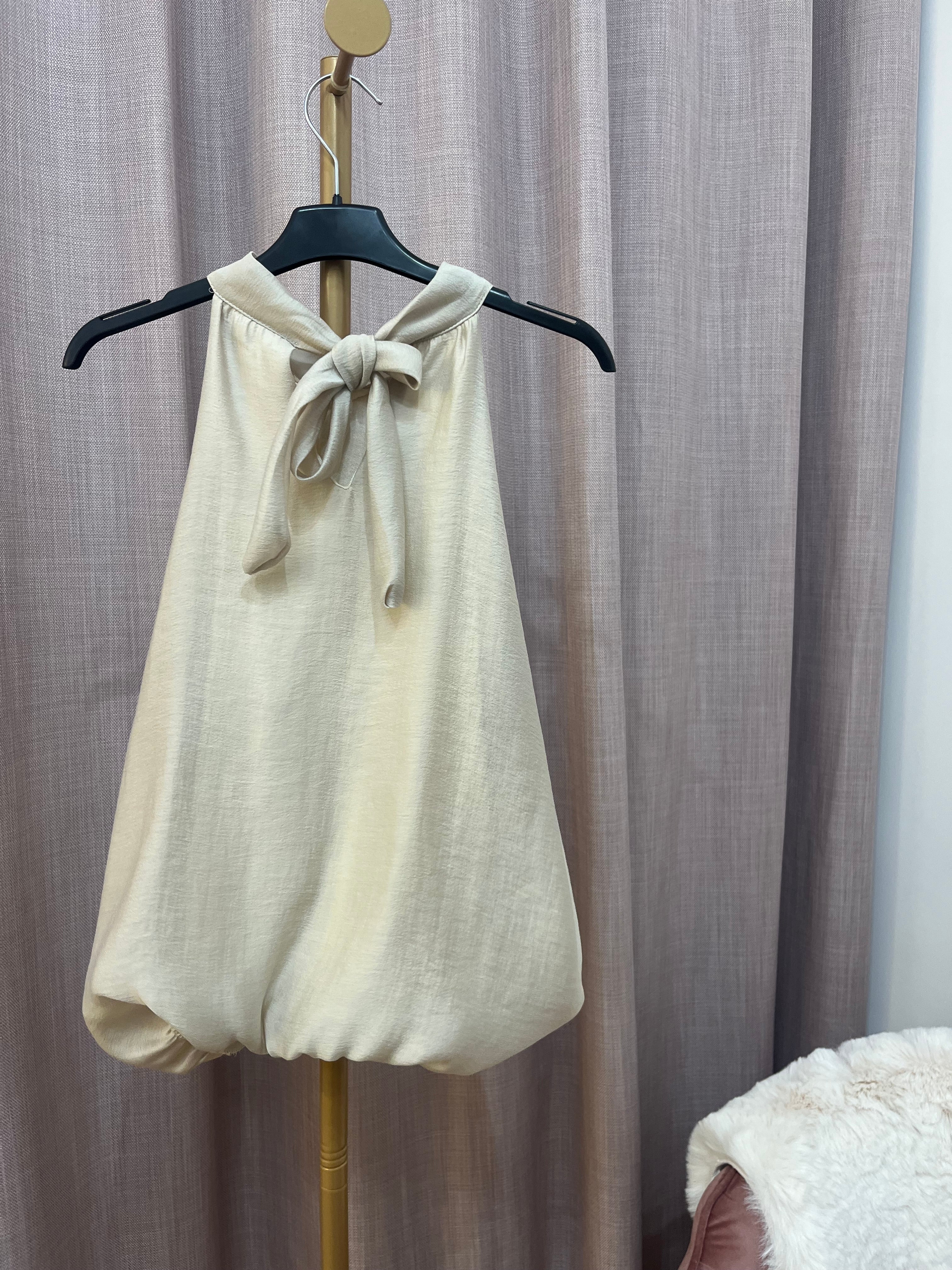 Blusa Atenas con Fiocco – Eleganza Fluida e Raffinata