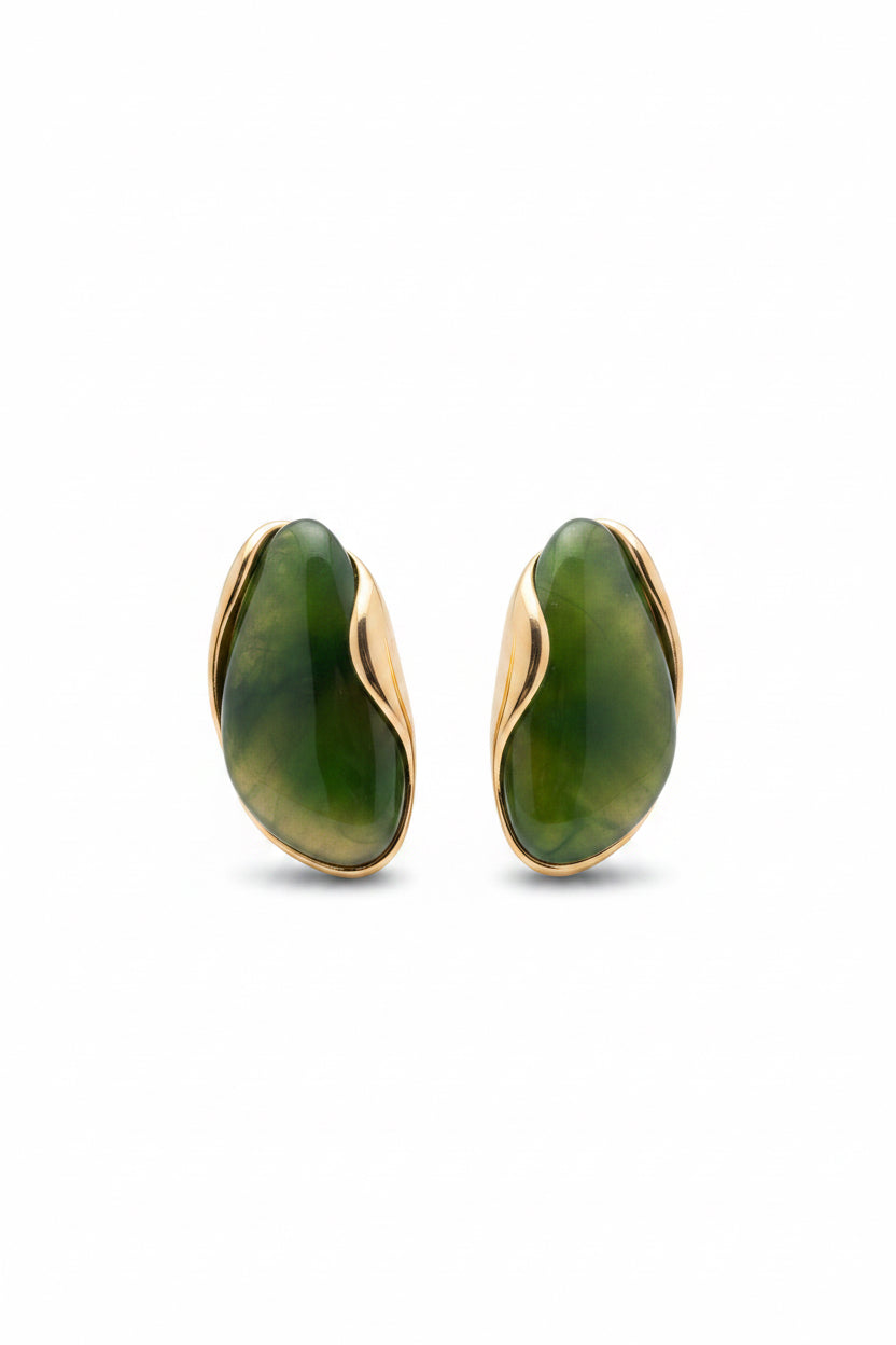 Orecchini Dafne – Lobo Oversize con Pietra Verde e Montatura Dorata