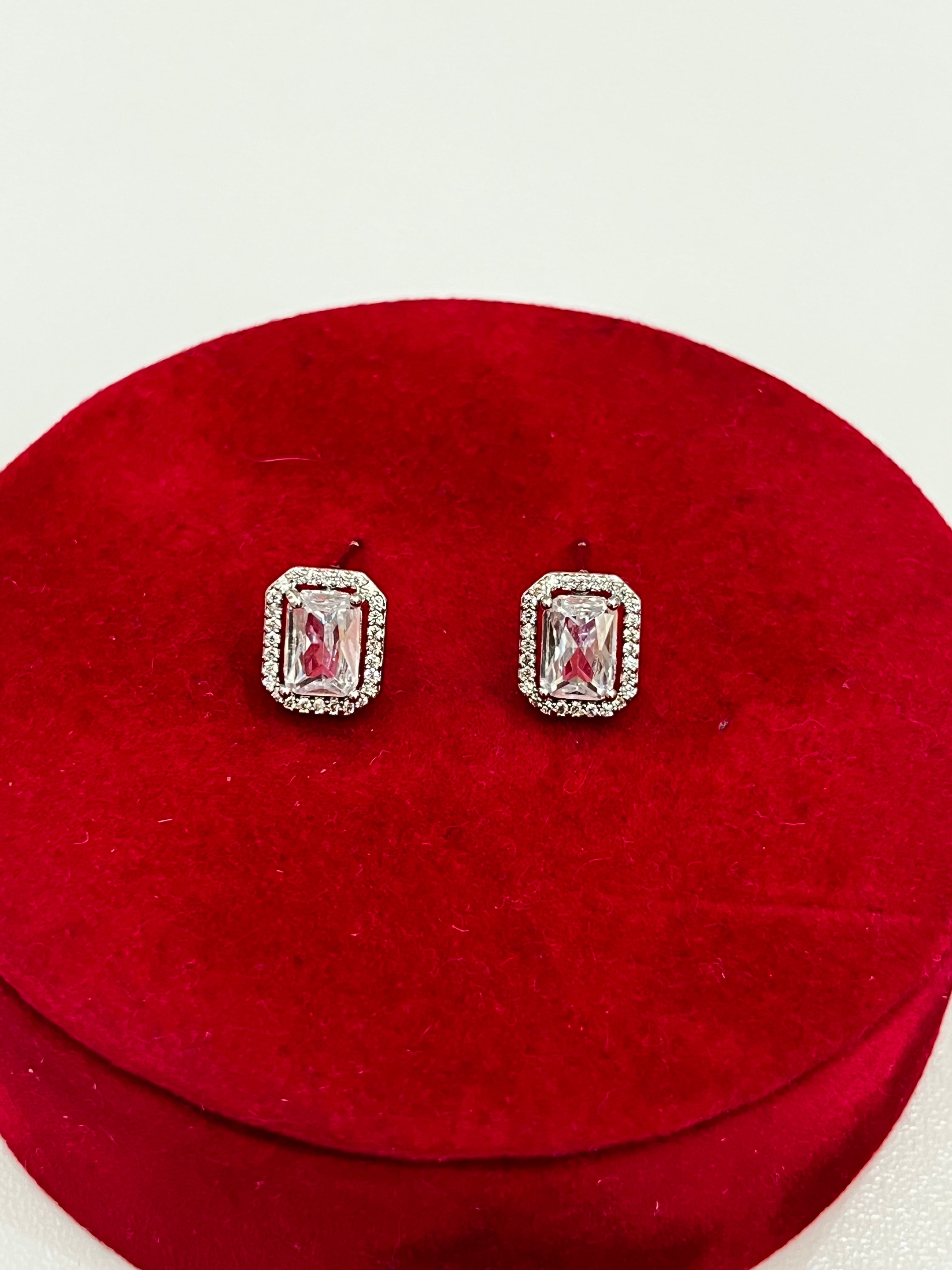Orecchini Diana – Eleganti Pendenti Dorati