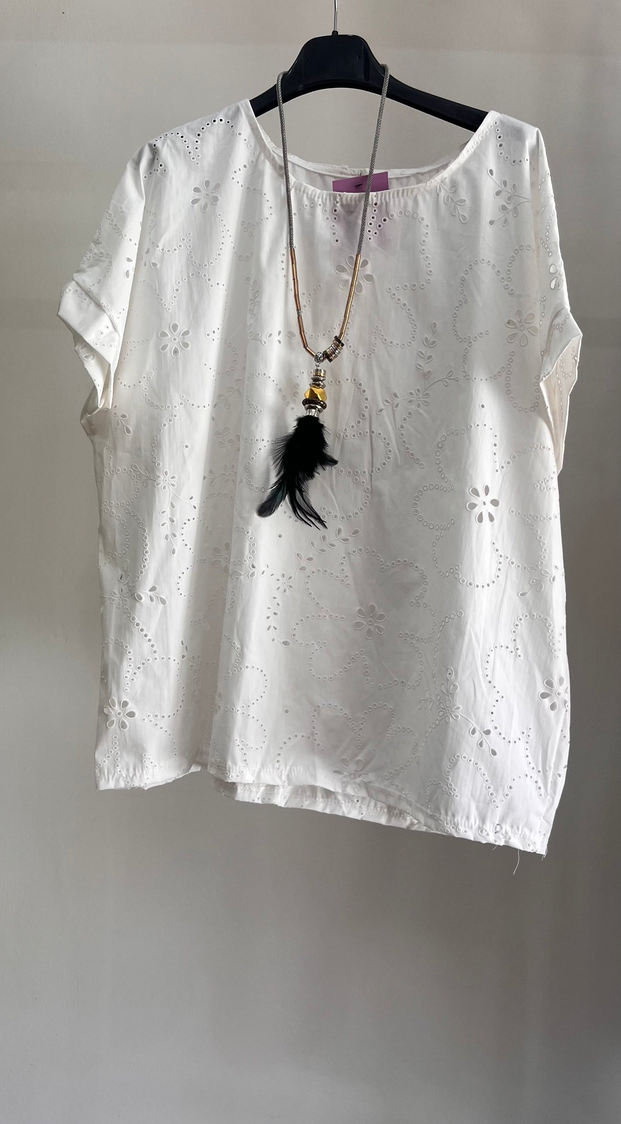 Blusa Cristina - Blusa Estiva Bianca con Collana Boho