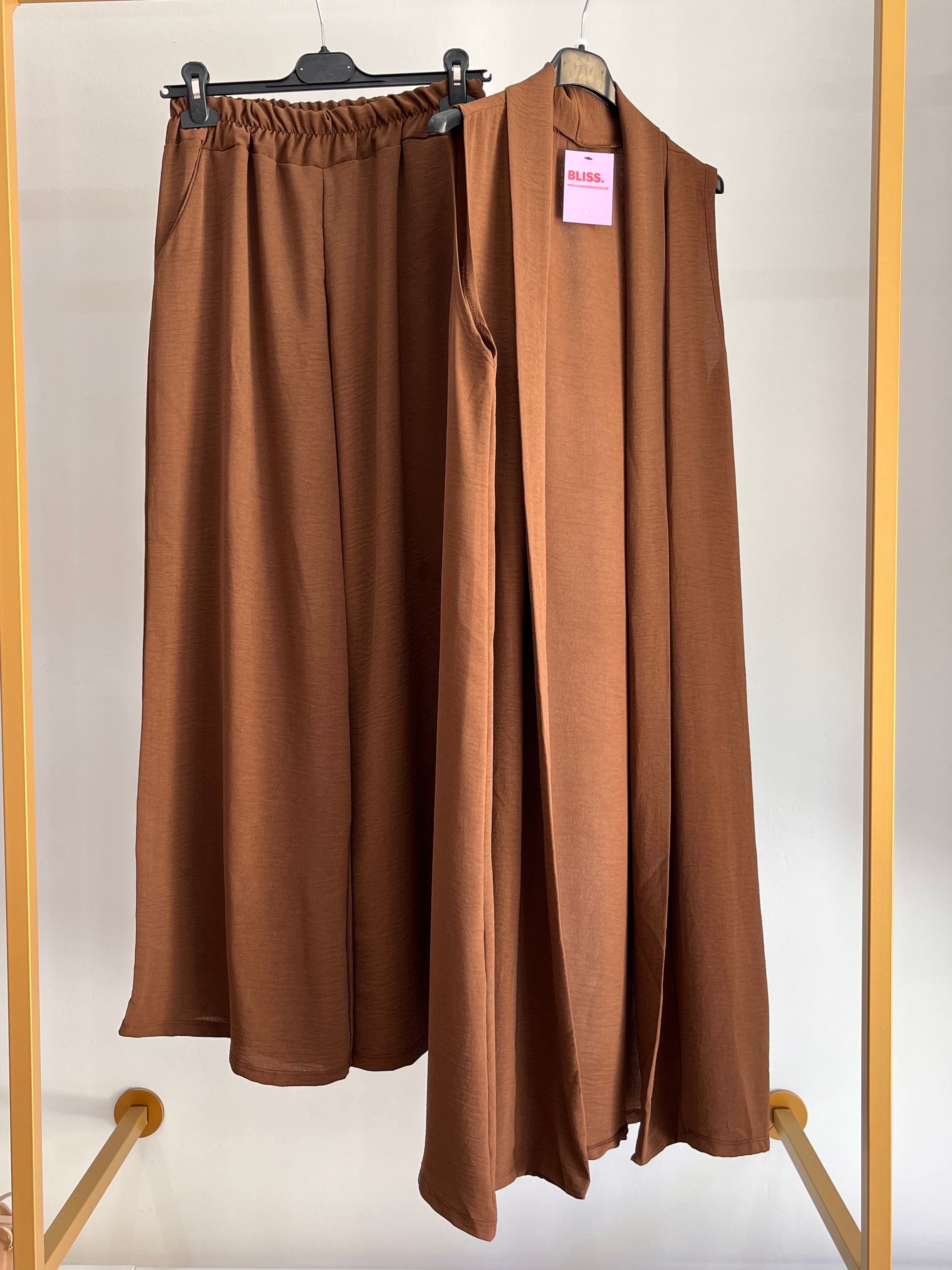 Coordinato Ilenia – Gilet e Pantalone Elegante da Donna