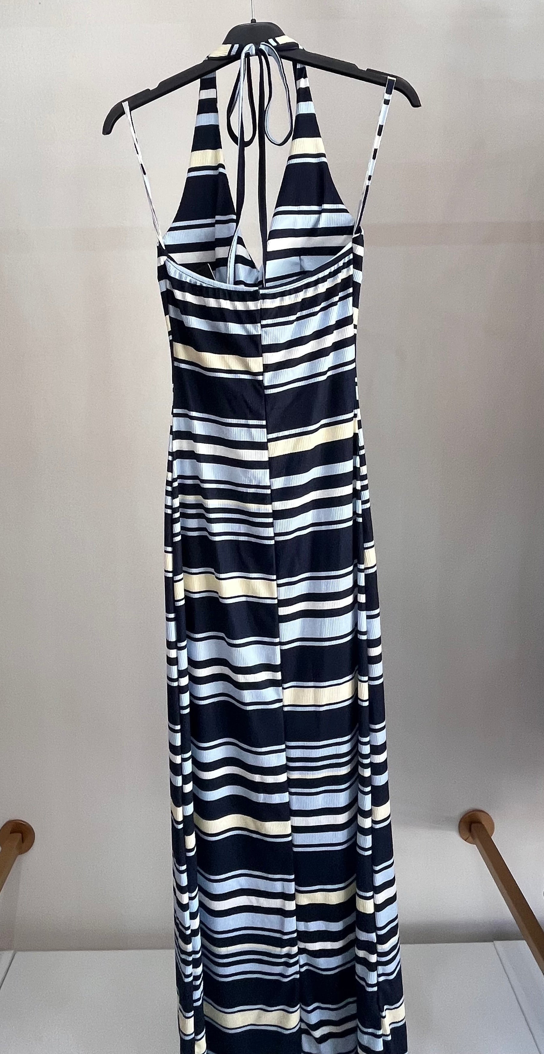 Abito Renata – Maxi Dress a Righe con Scollo a V