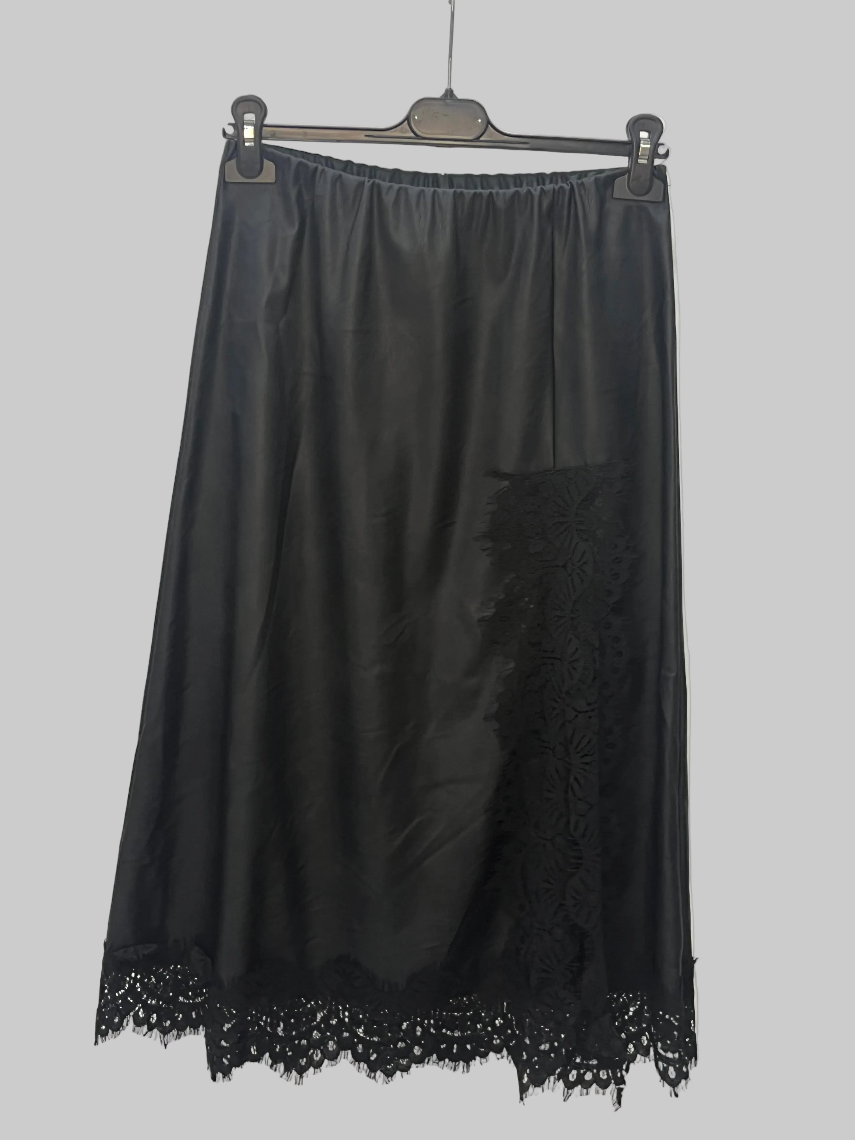 Gonna Valeria in ecopelle - stile contemporaneo