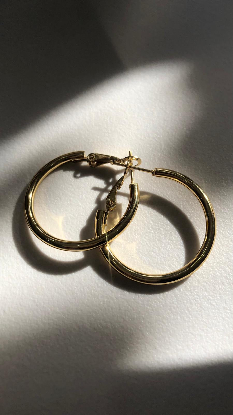 Orecchini a cerchio classici