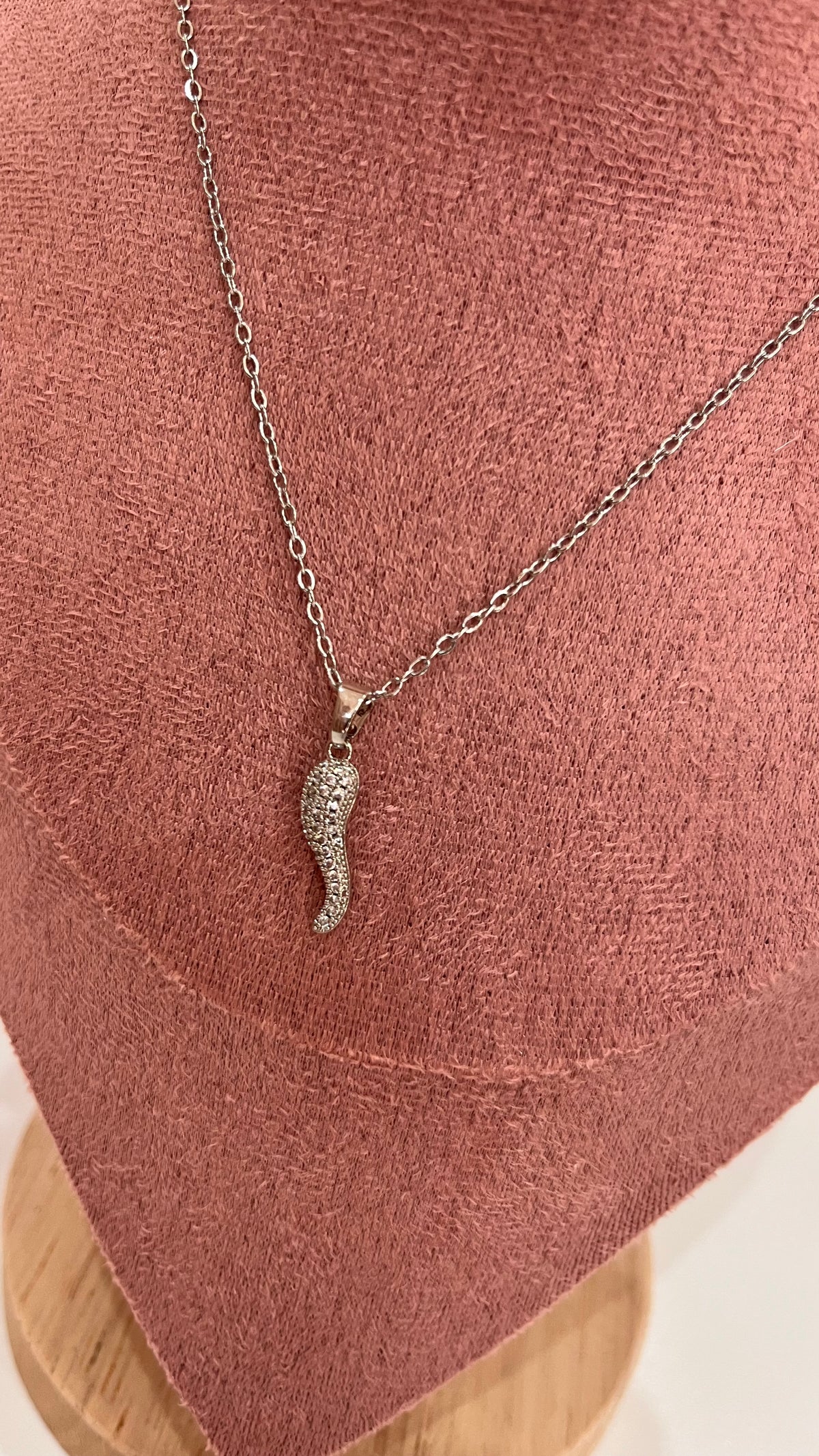 Collana Regina – Catenina con Cornetto Portafortuna e Cristalli