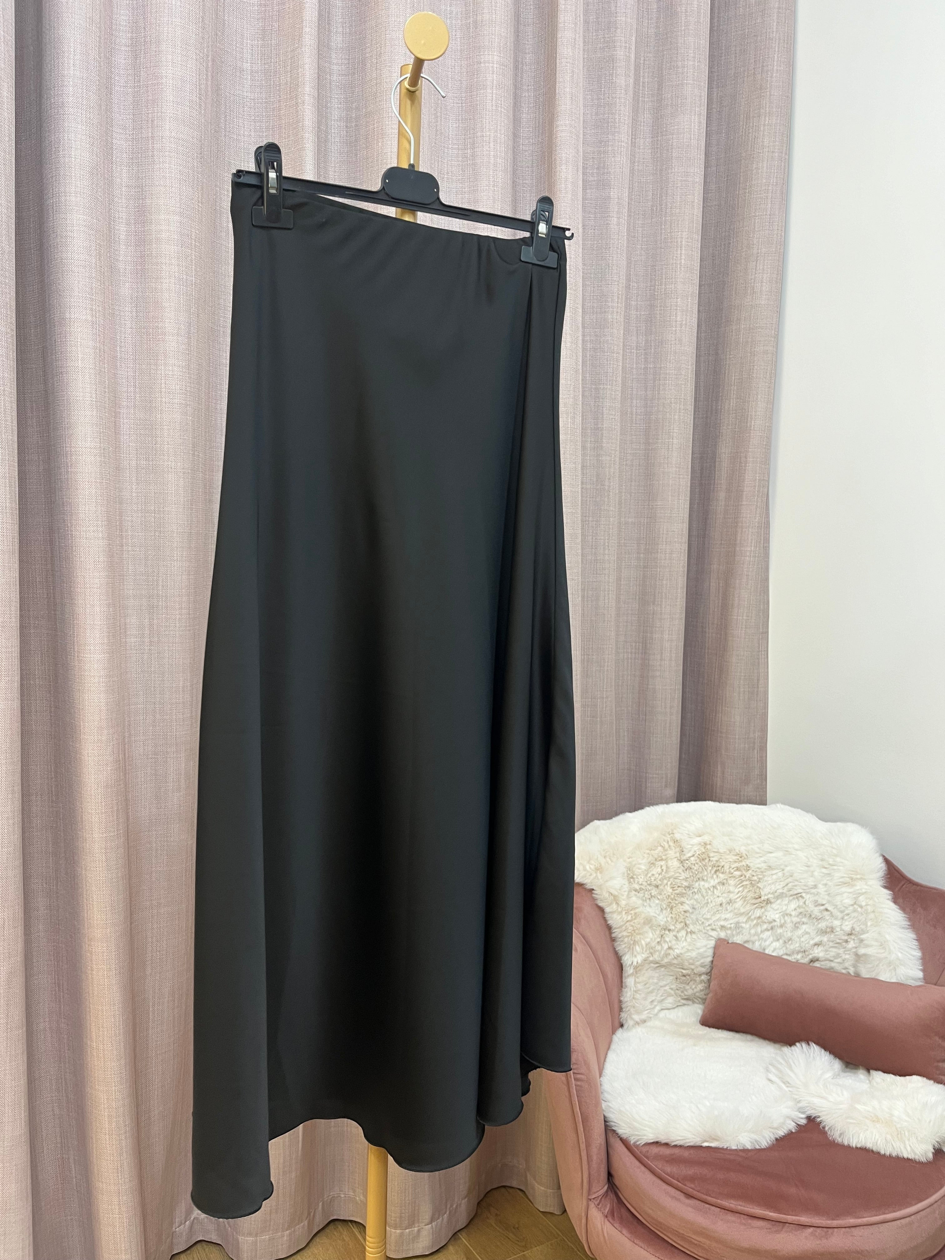 Gonna lunga in satin elegante Natalia – Gonna donna raffinata e fluida