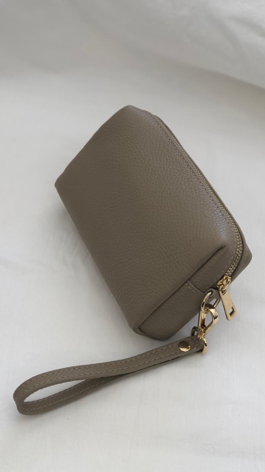 Pochette Essenza - in pelle martellata