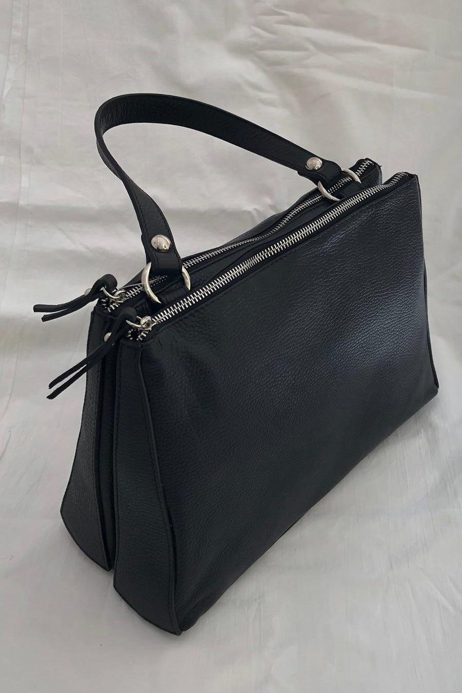 Nora - Borsa capiente con zip