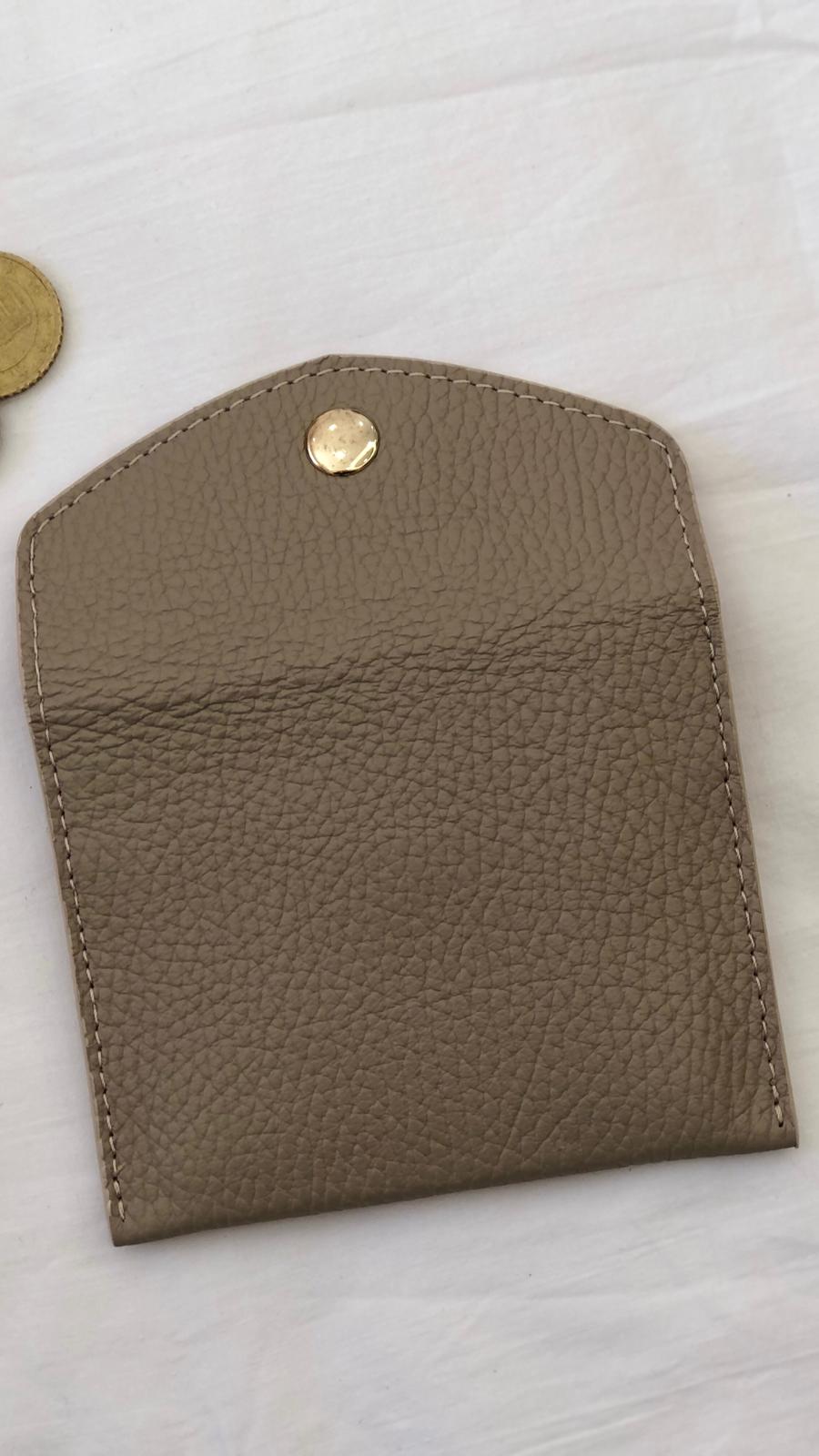 Everyday Chic - portacarte con bottone
