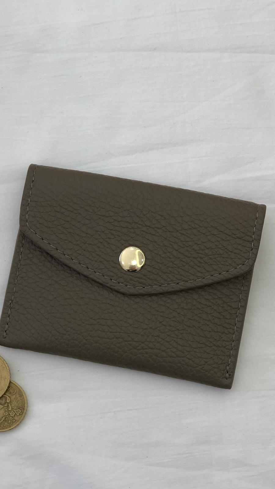 Everyday Chic - portacarte con bottone