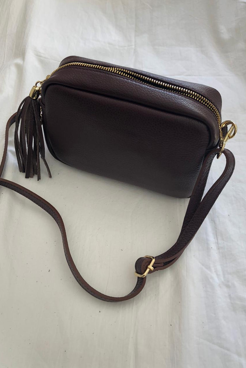 Crossbody Twist in pelle