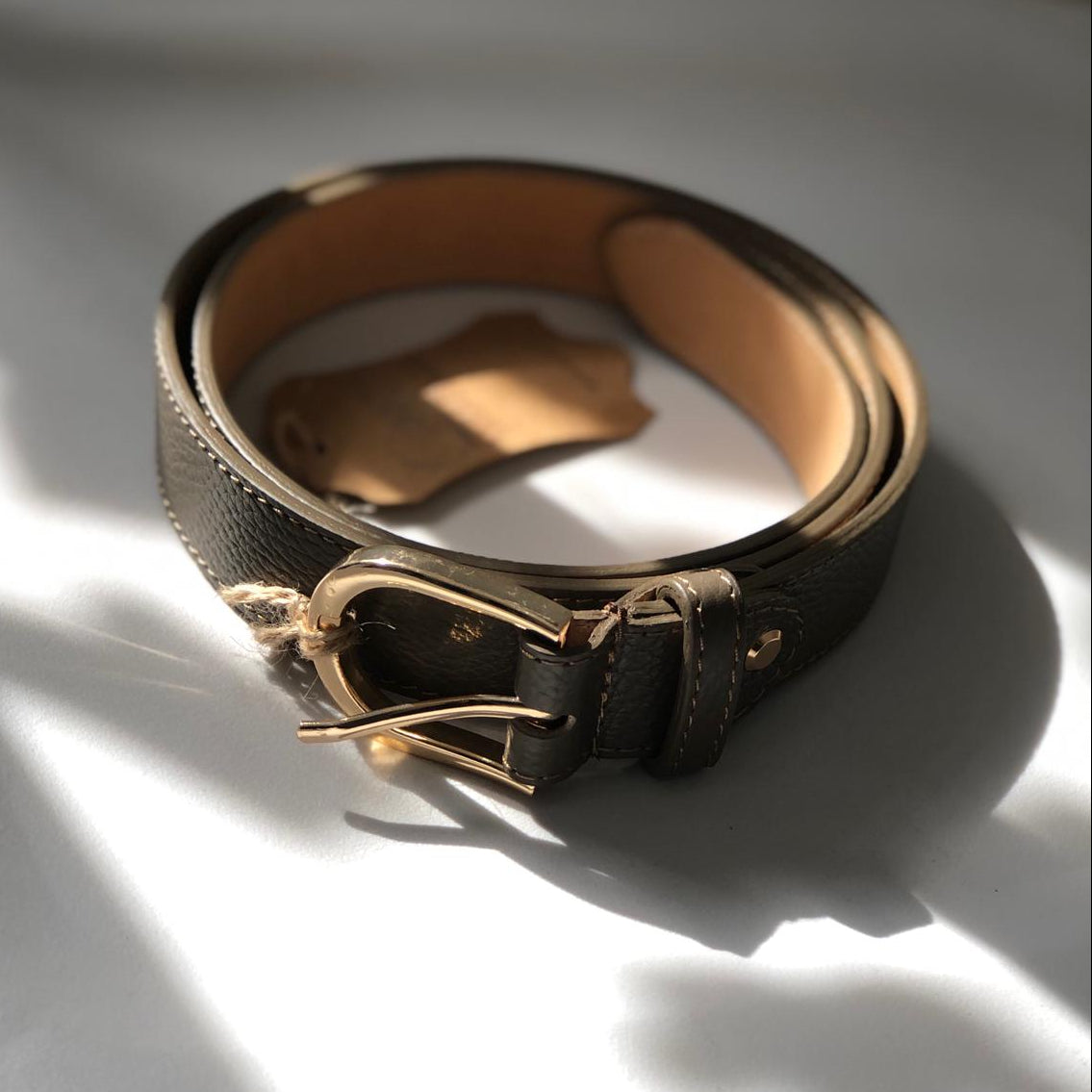 Classica - cintura in pelle con fibbia gold