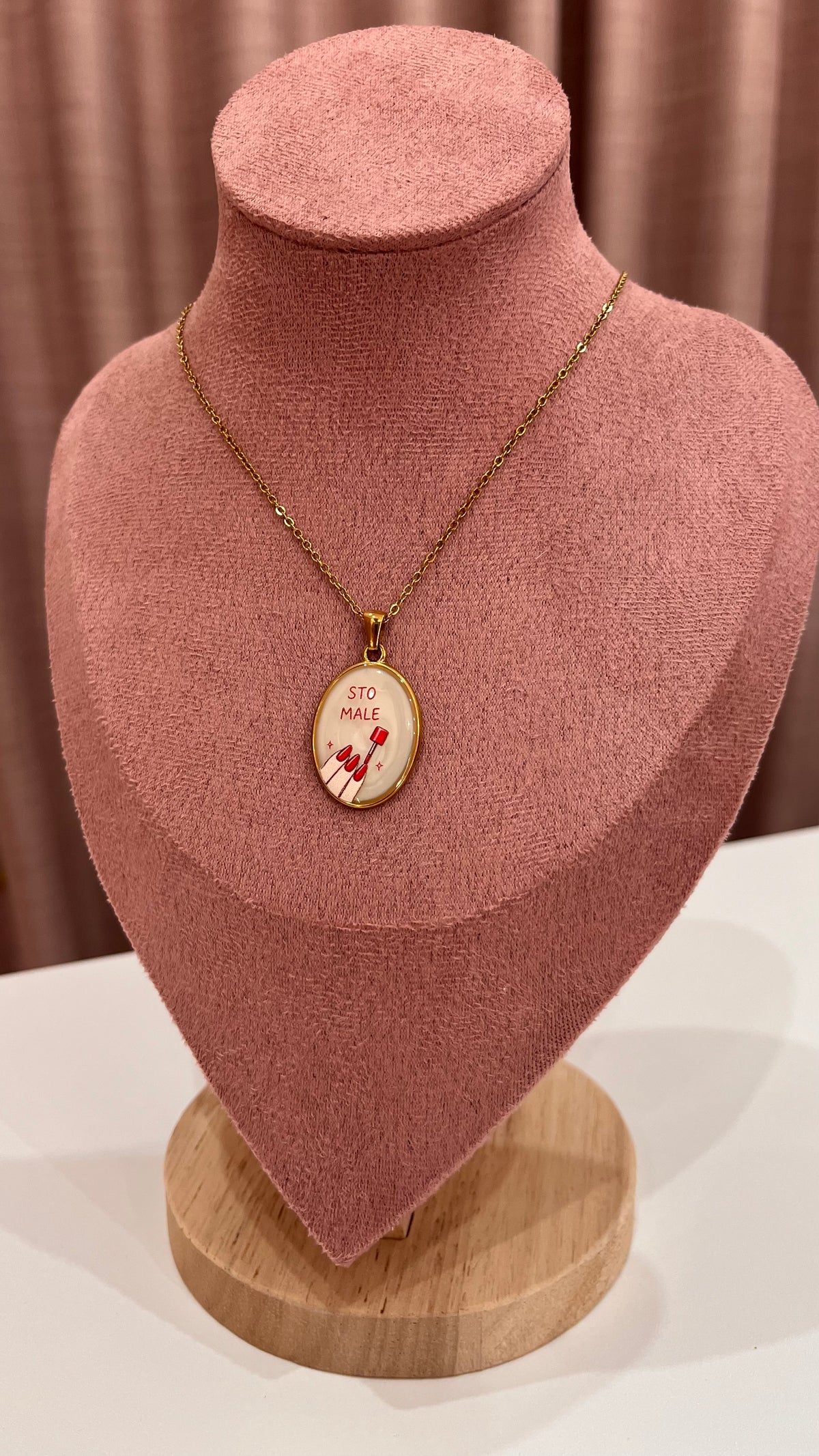 Collana Claudia – Catenina Gold con Ciondolo “Sto Male”