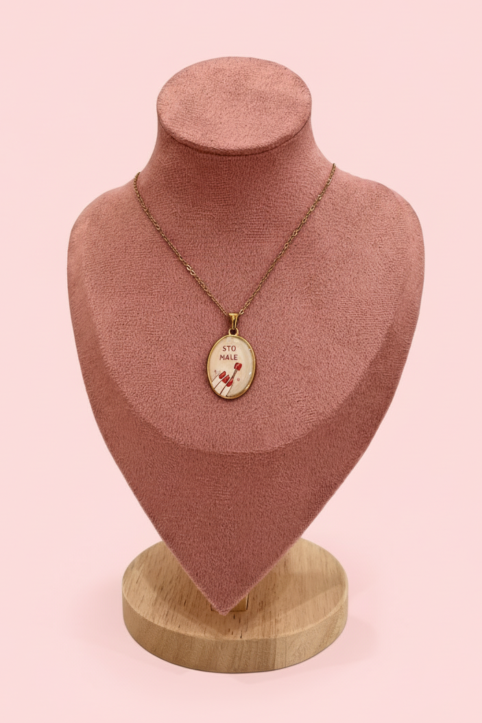 Collana Claudia – Catenina Gold con Ciondolo “Sto Male”