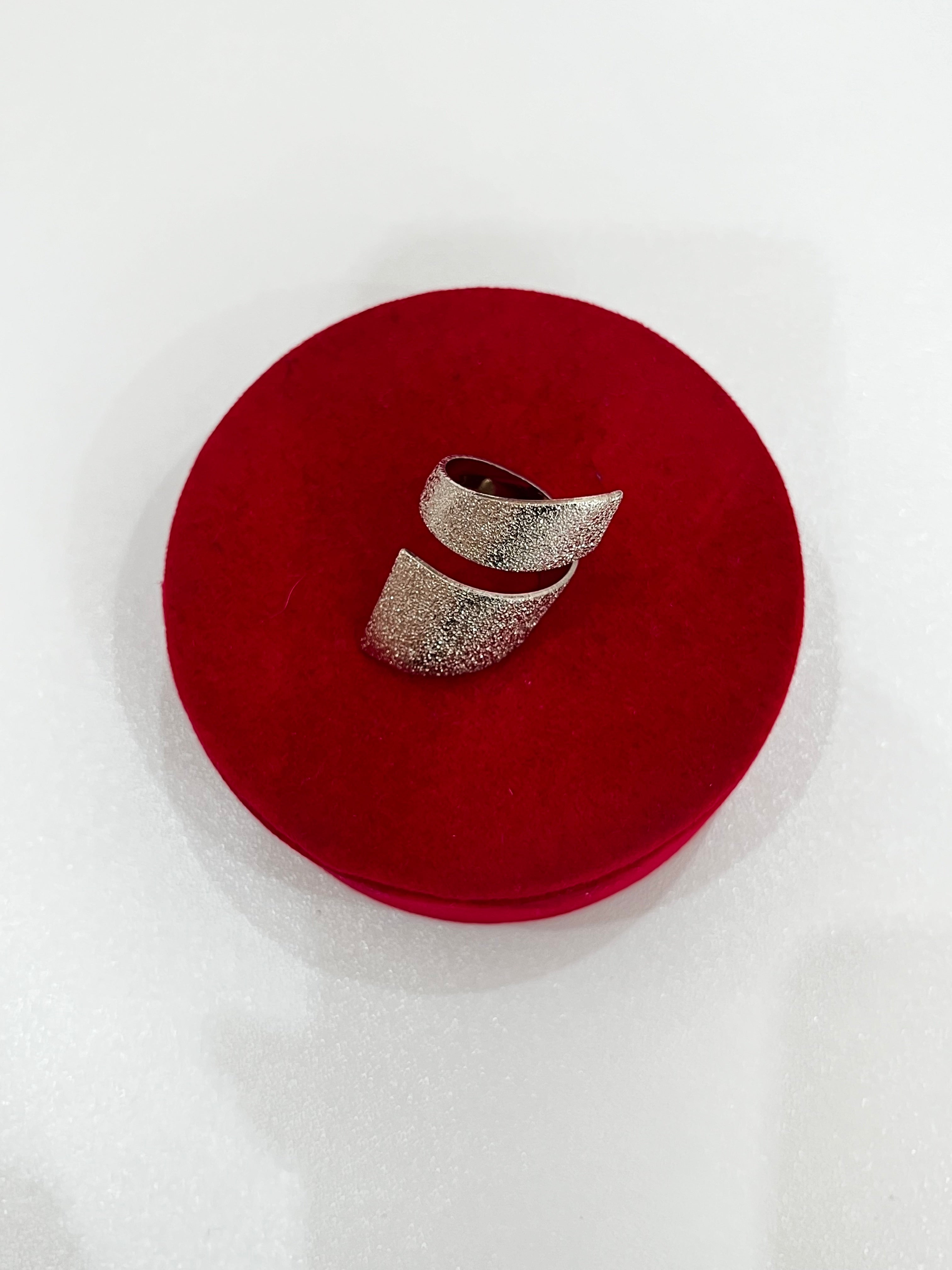 Anello Nastia – Anello Donna Intrecciato Elegante
