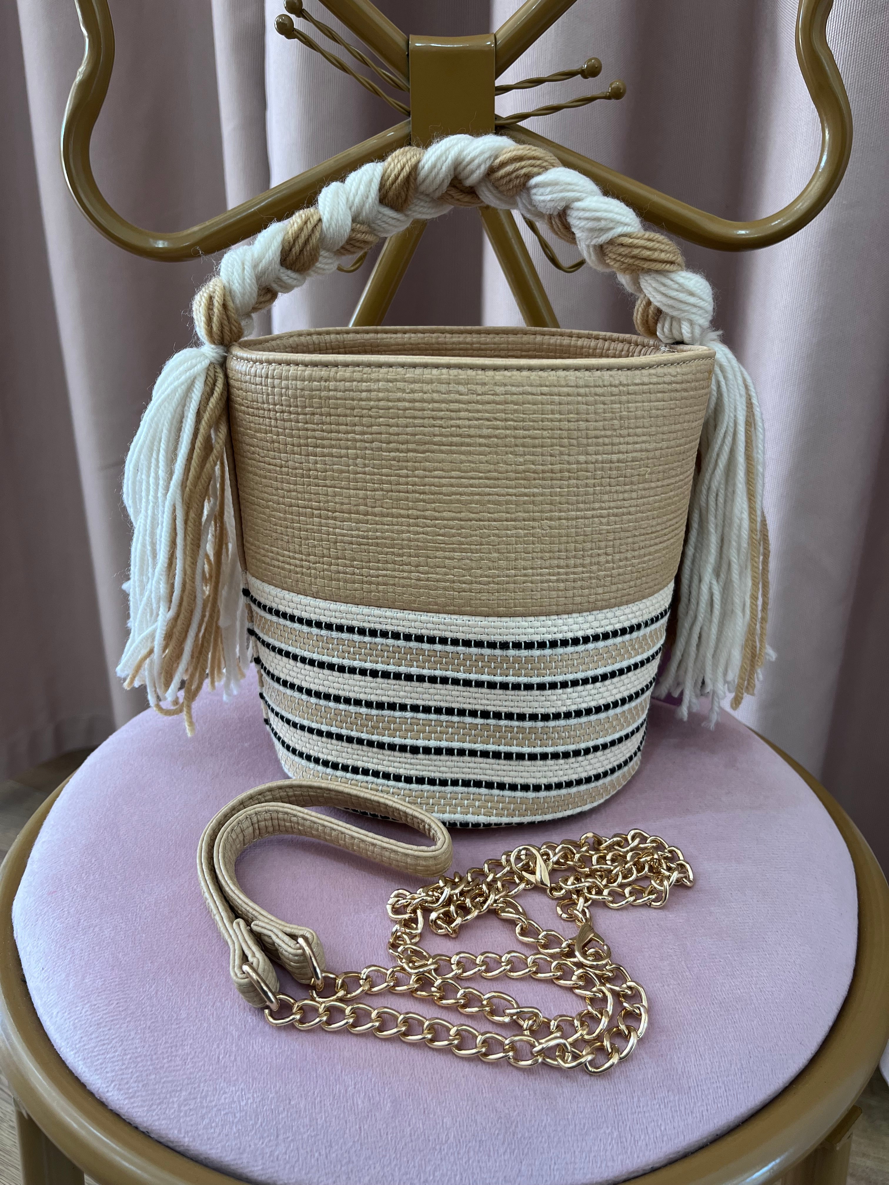 Borsa Secchiello Intrecciata Donna con Tracolla a Catena | Stile Estivo Chic