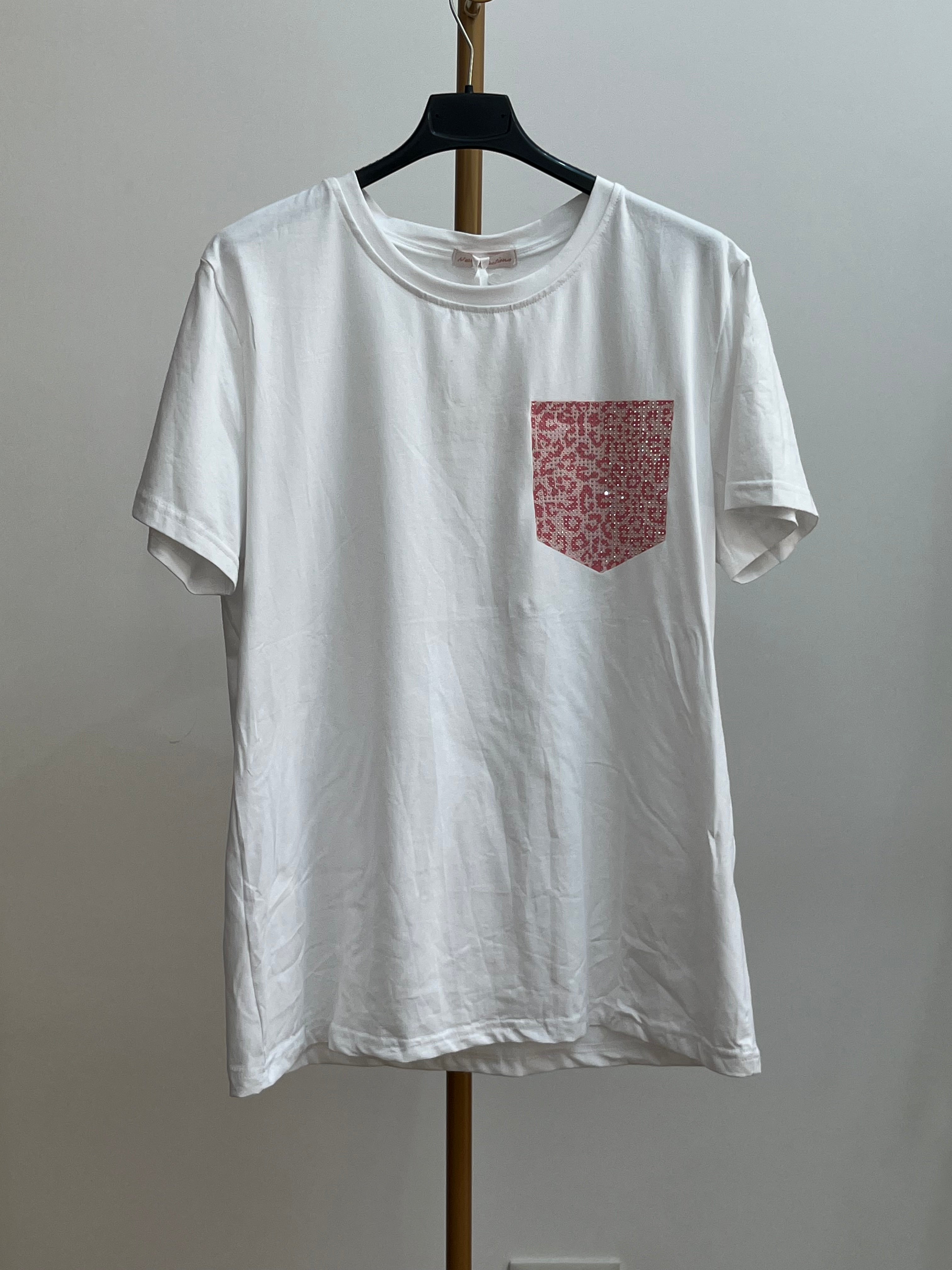 Maglia Tina – Cotone con Tasca Finta e Appliqué Strass