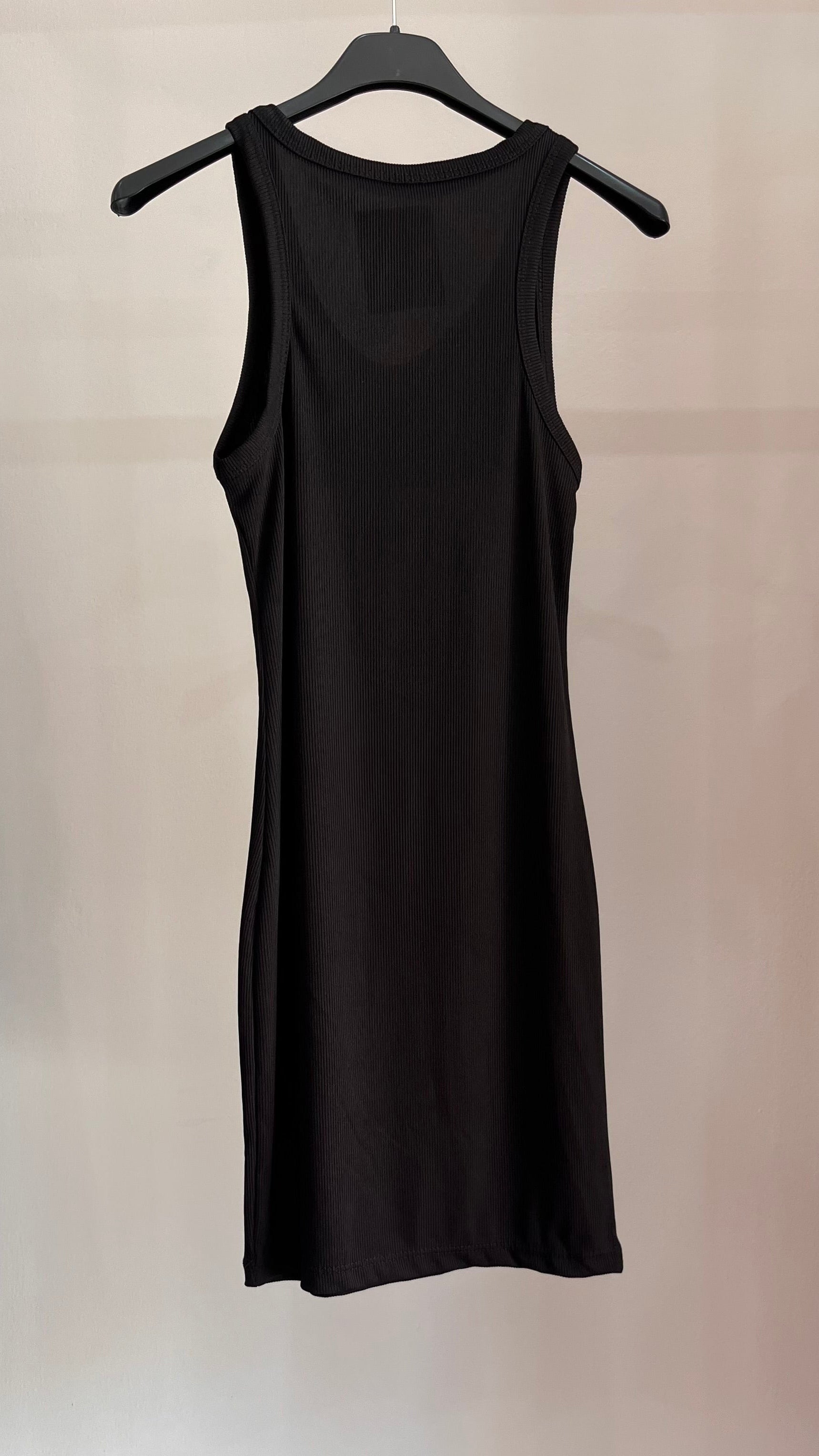 Vestito Greta – Mini Dress Nero Aderente in Costine