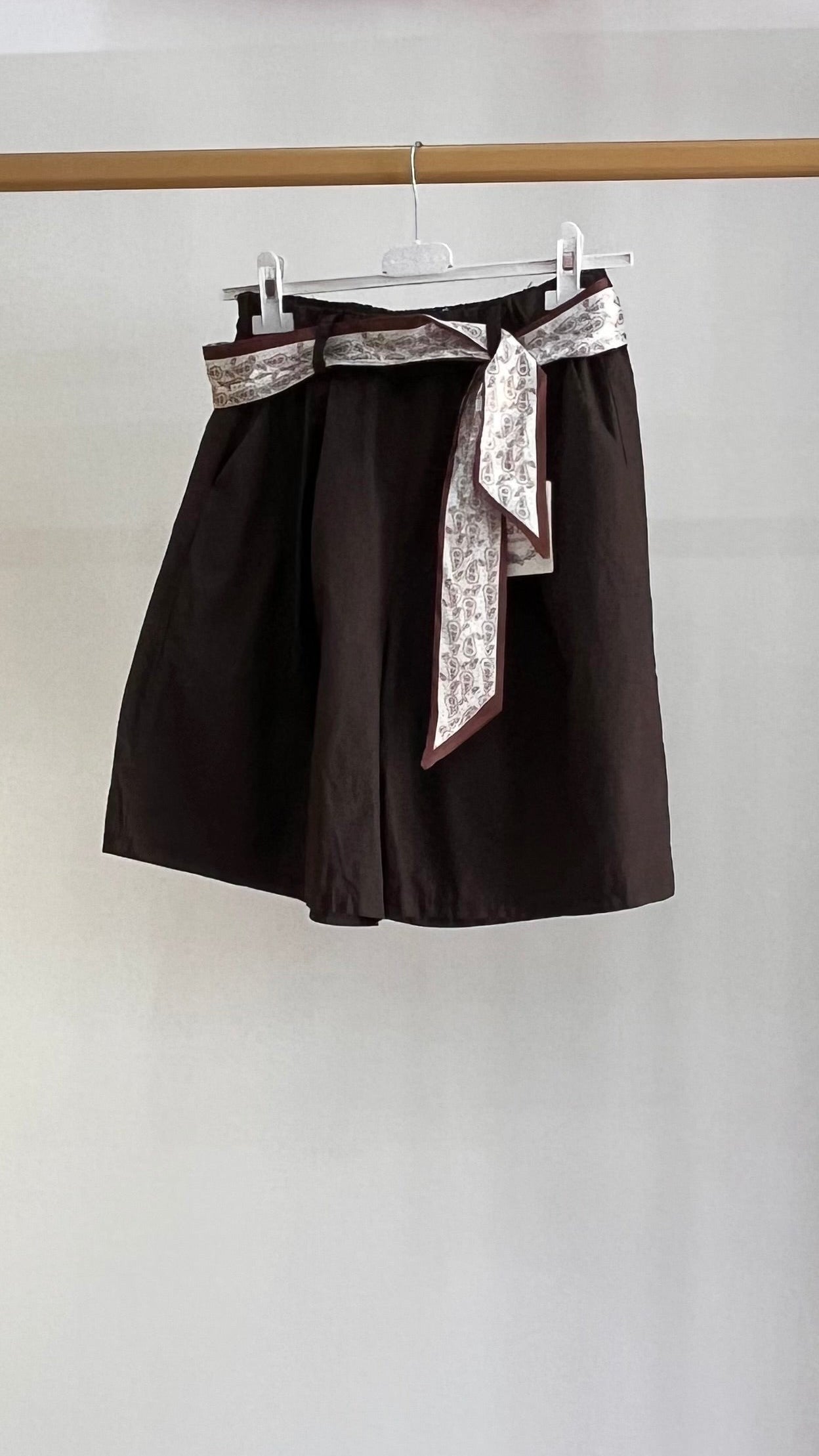 Pantaloncino Dafne – Shorts Donna con Cintura Fiocco