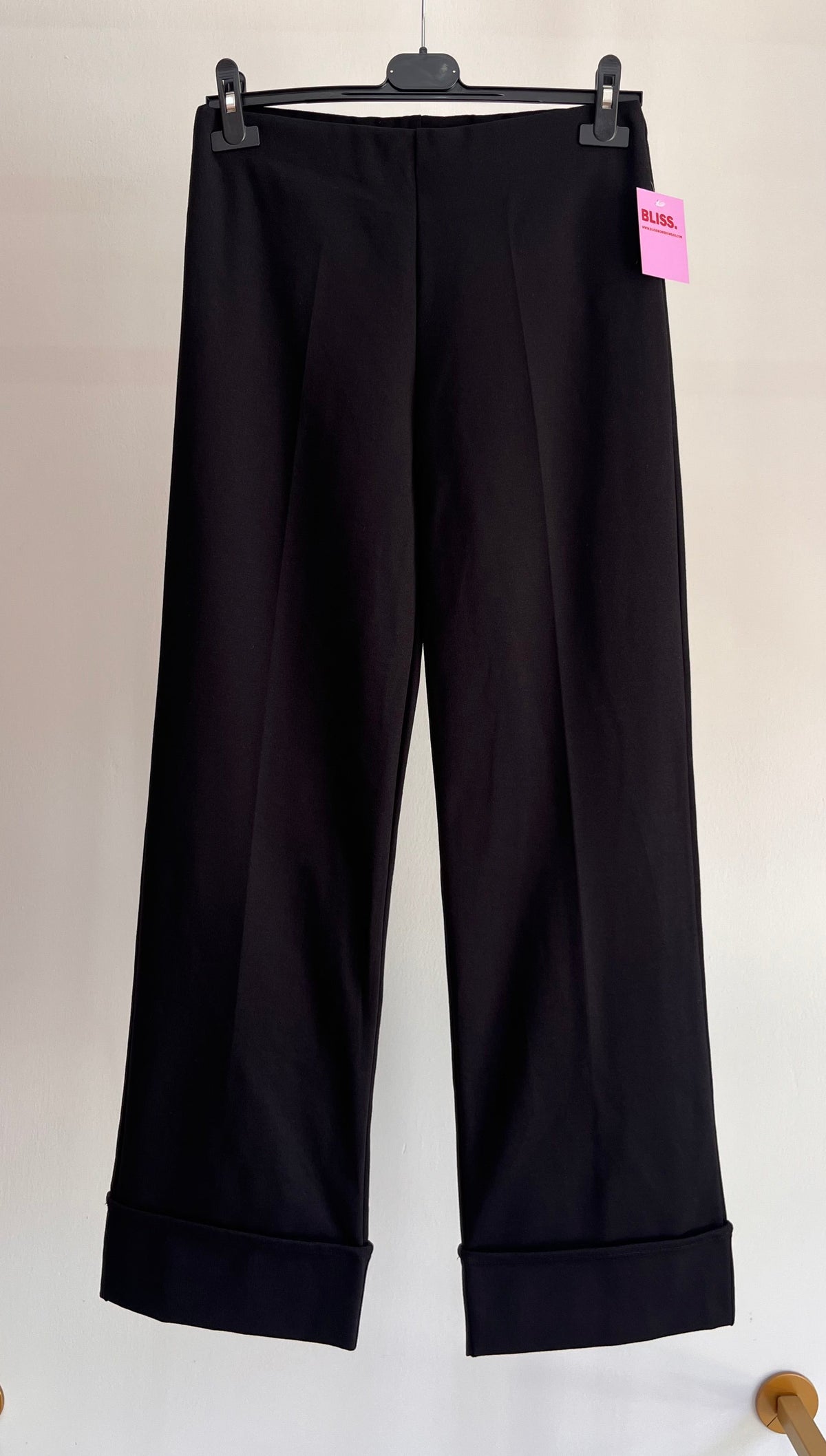 Pantalone Lena – Pantalone a Gamba Larga con Risvolto