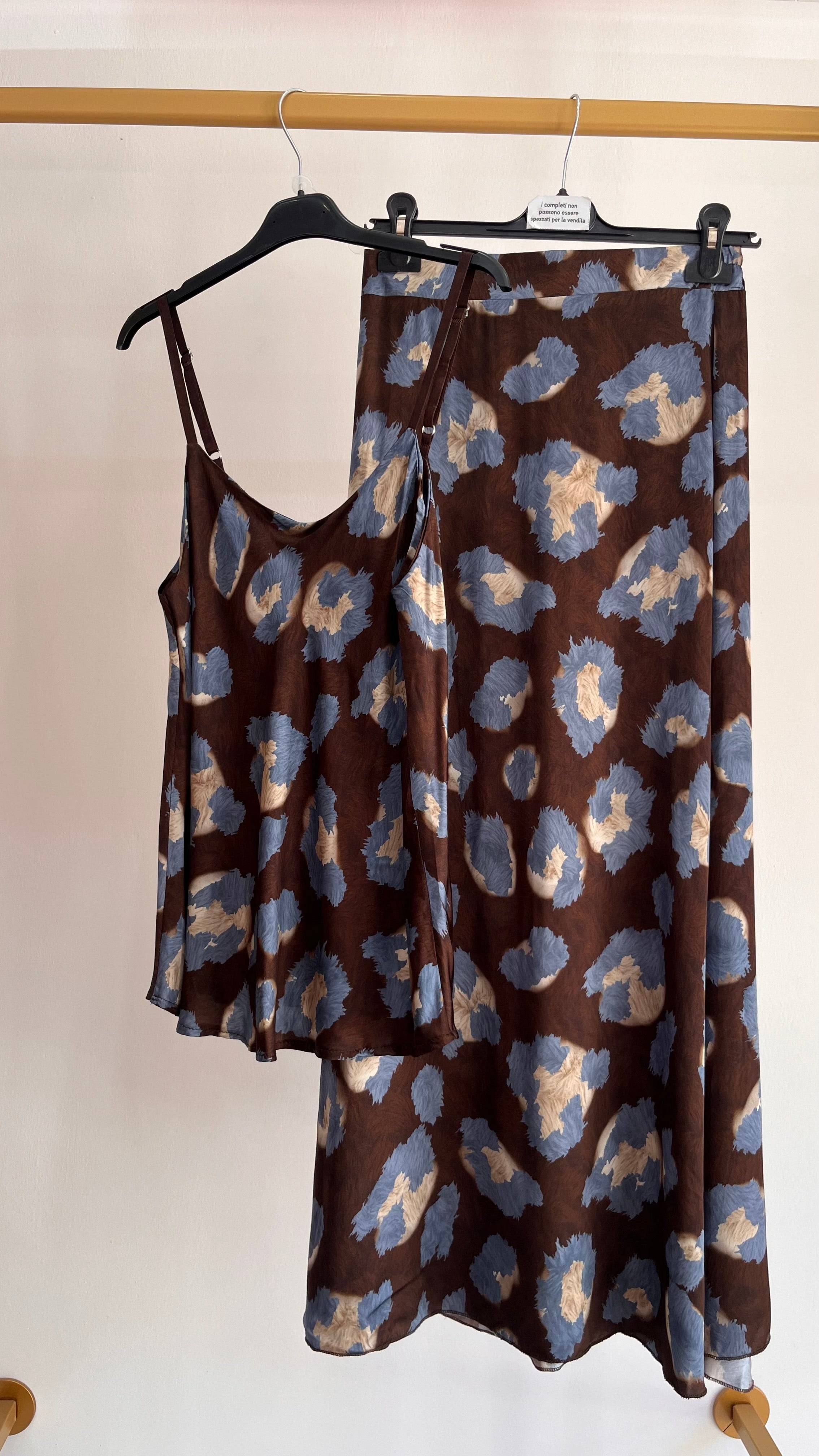 Coordinato Fedora – Top e Gonna Midi in Raso Stampa Animalier