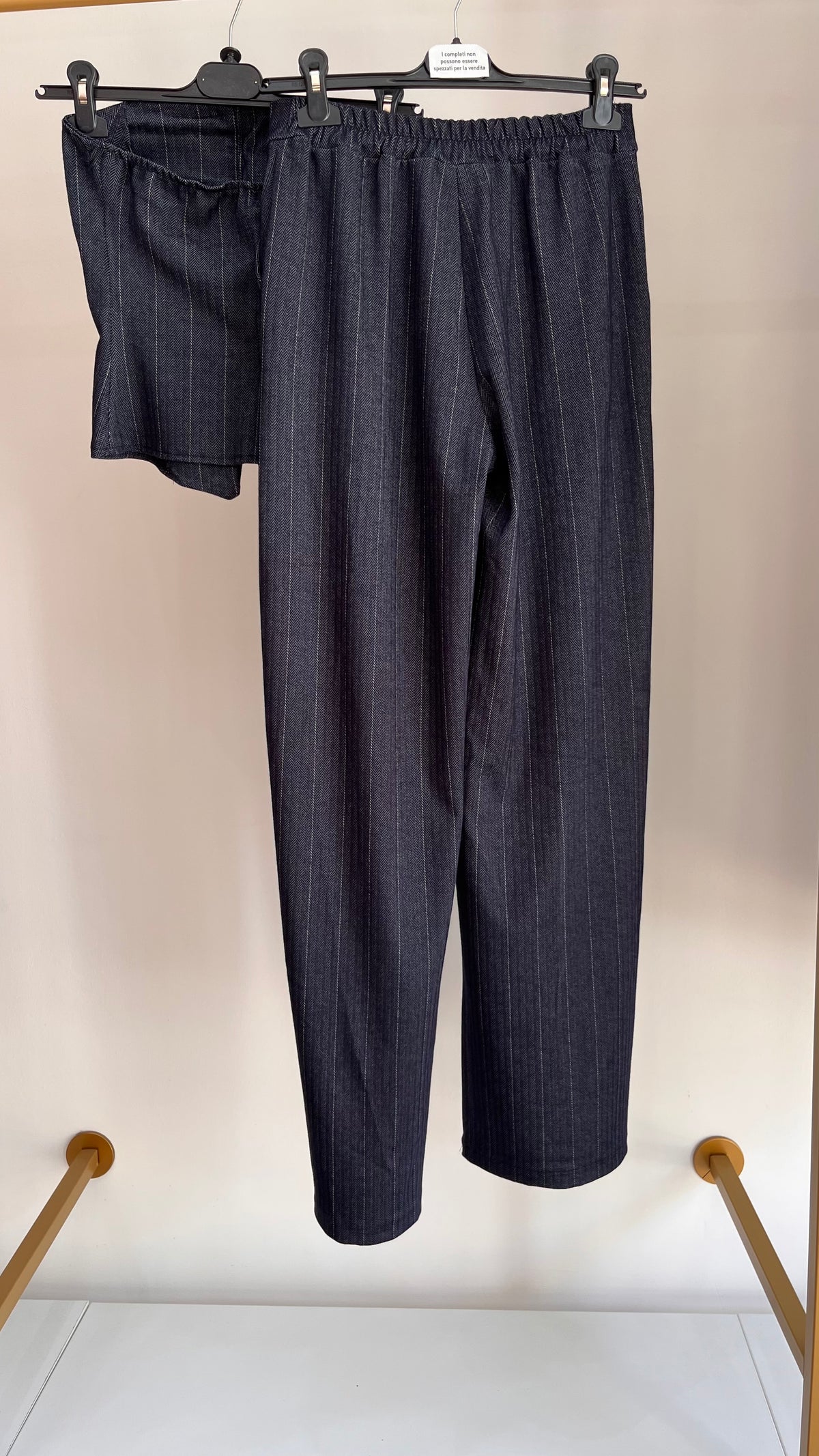 Coordinato Silvina gessato con top e pantaloni ampi