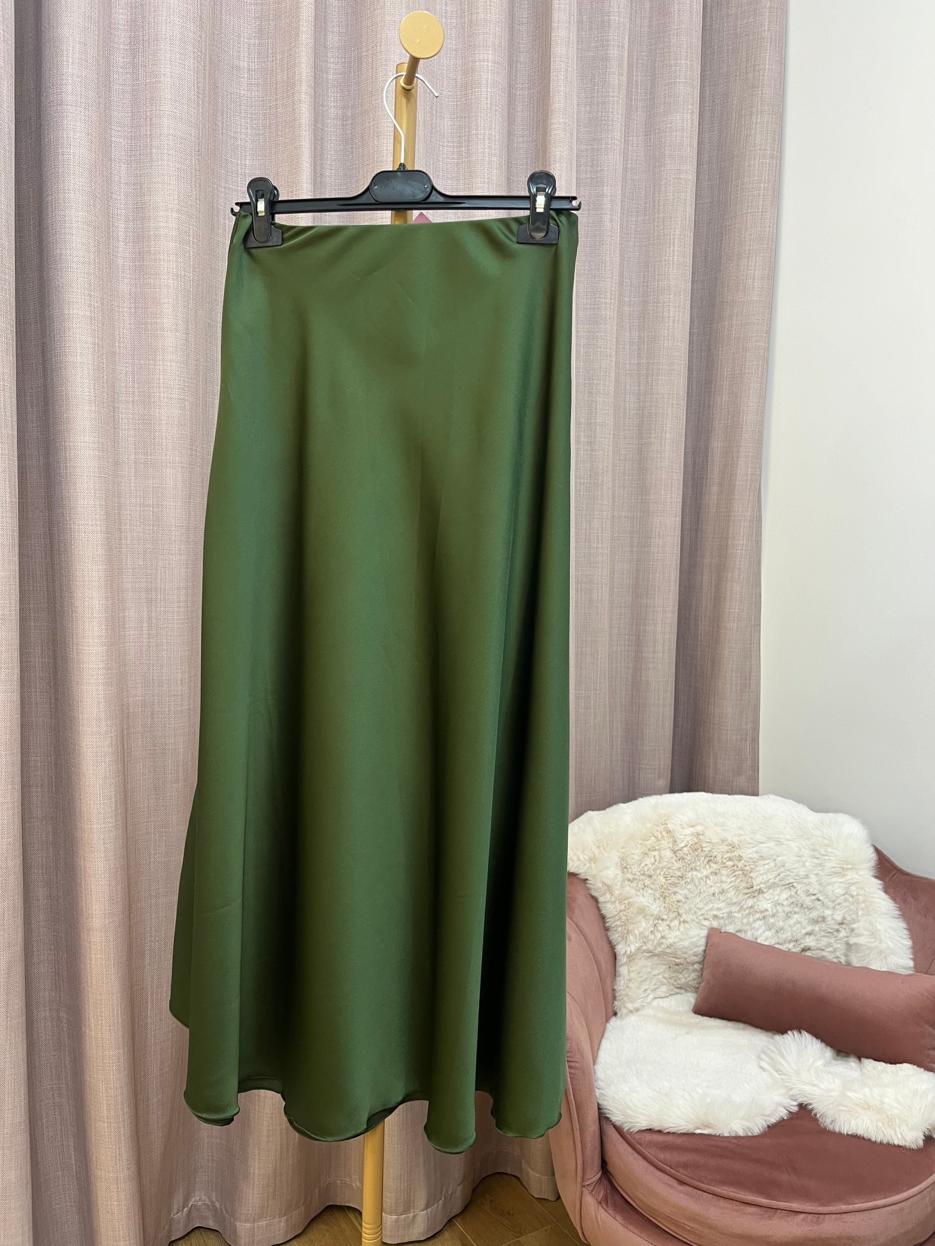 Gonna lunga in satin elegante Natalia – Gonna donna raffinata e fluida