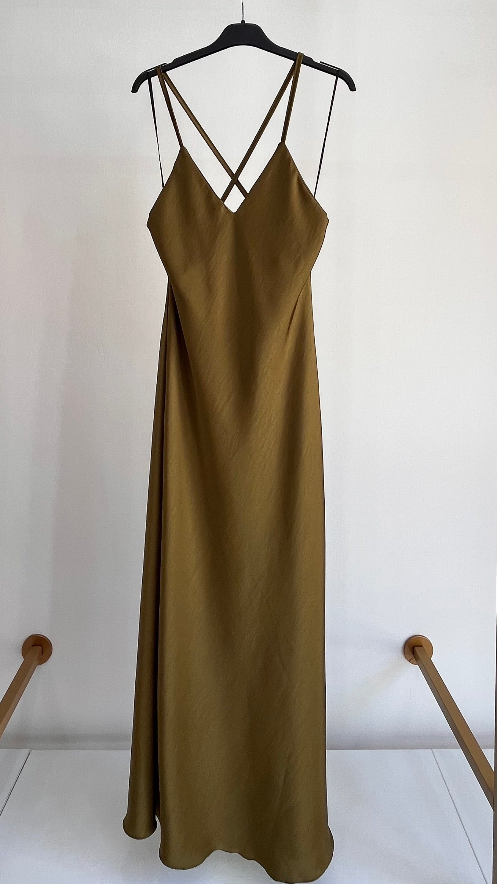 Vestito Olinda – Abito Lungo in Raso con Spalline Incrociate