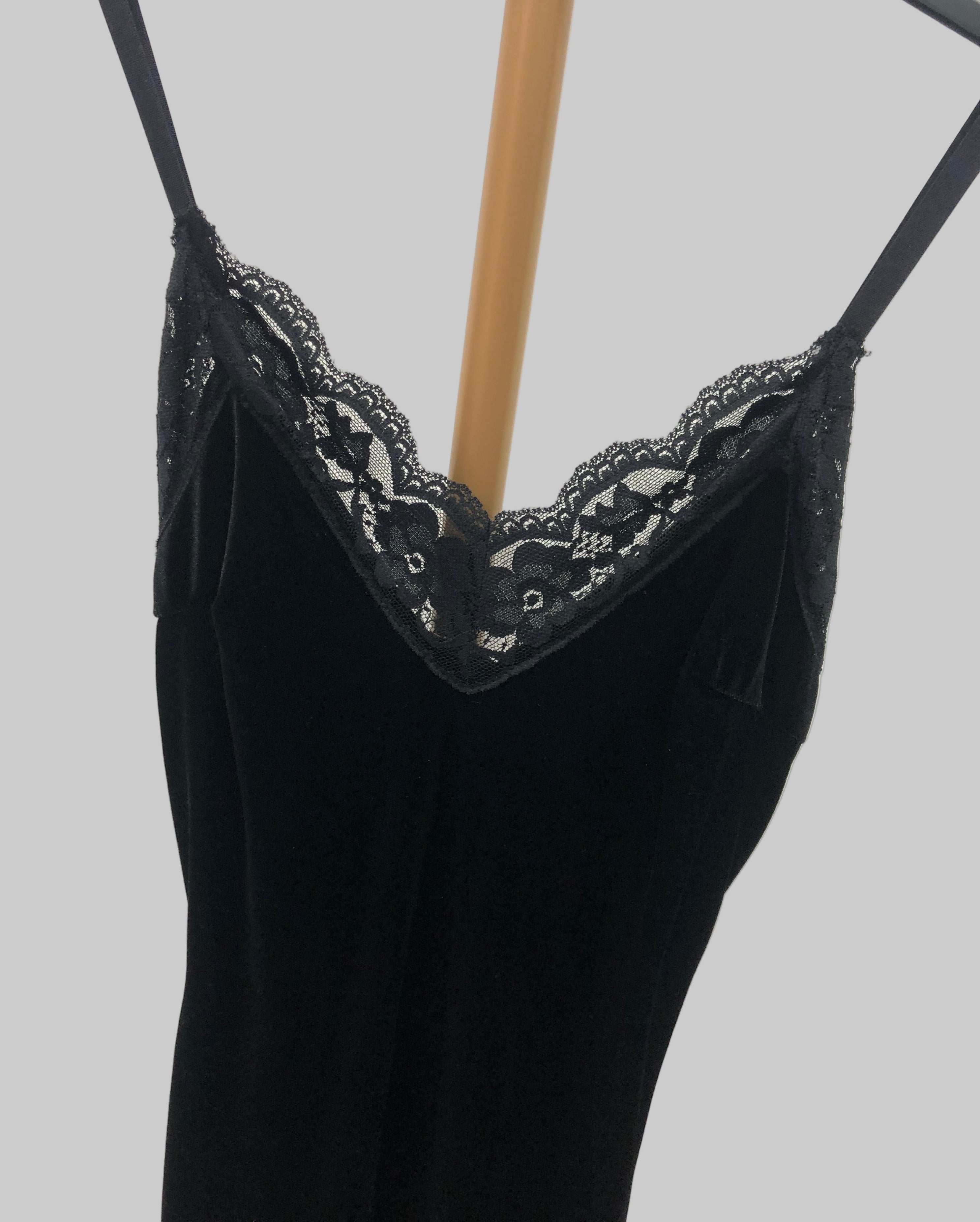 Abito Stella Velluto Nero con Pizzo - Vestito Elegante Donna