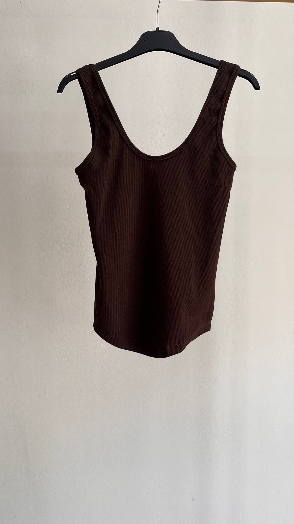 Top Alessia – Canottiera a Costine con Scollo Rotondo