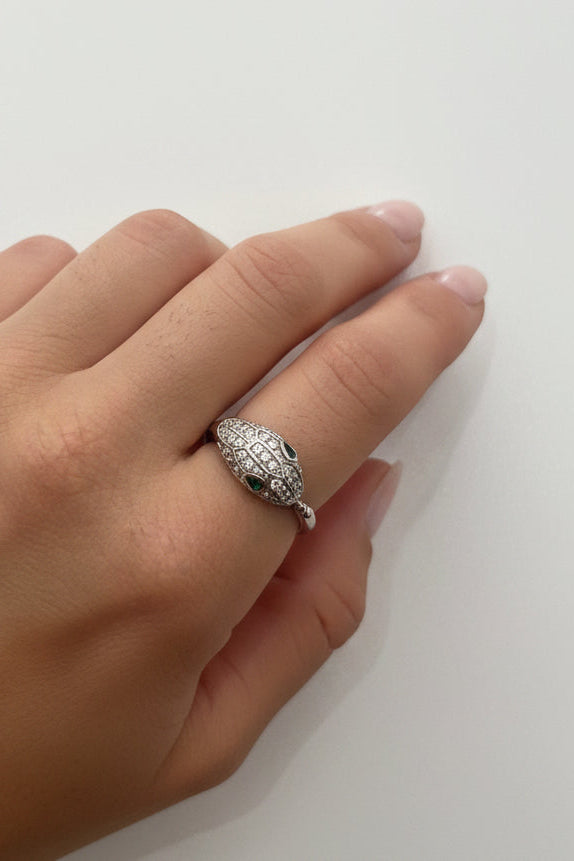 Anello Beatrice - Anello Serpente Argento con Pavé di Zirconi | Design Sinuous Luxury