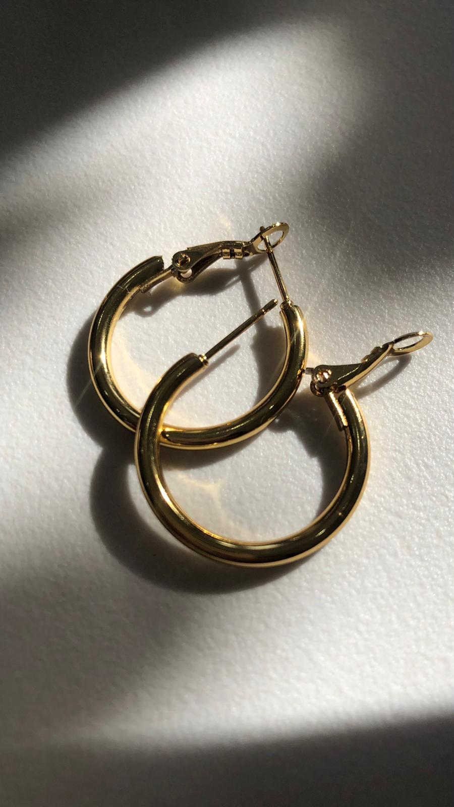 Orecchini a cerchio classici
