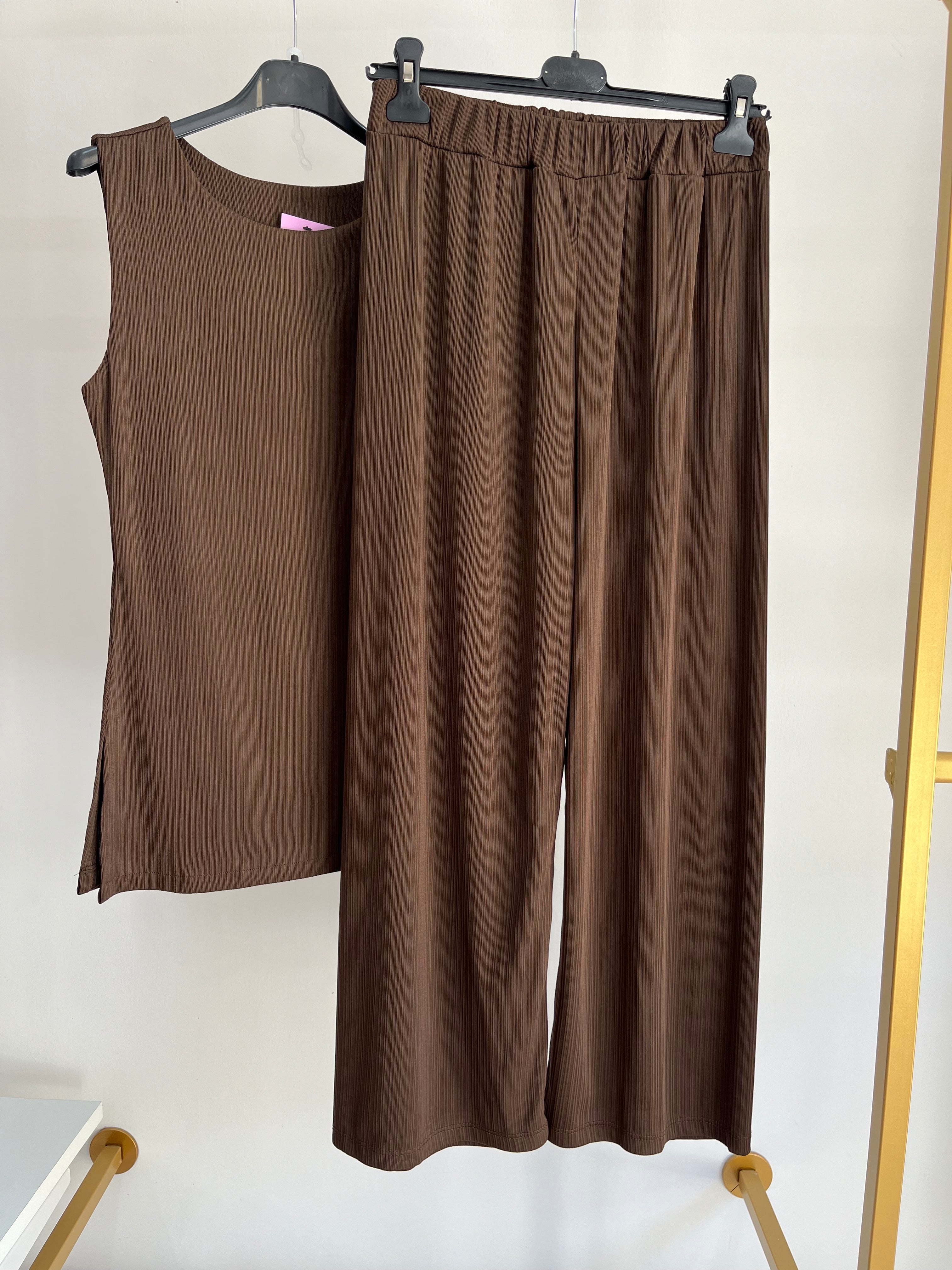 Completo Dora - Coordinato Maglia e Pantalone Versatile