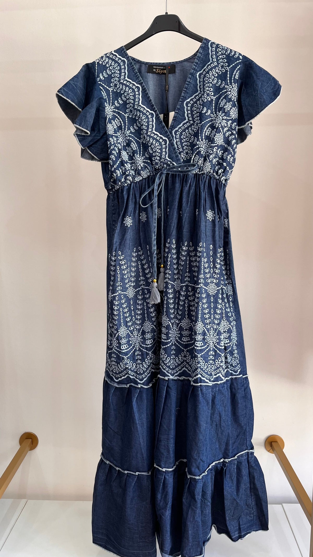 Abito Alisha – Abito Lungo in Denim con Ricami