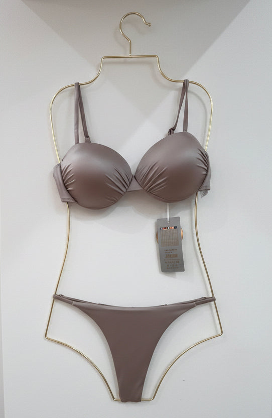 Set Bikini Nerea con Pareo