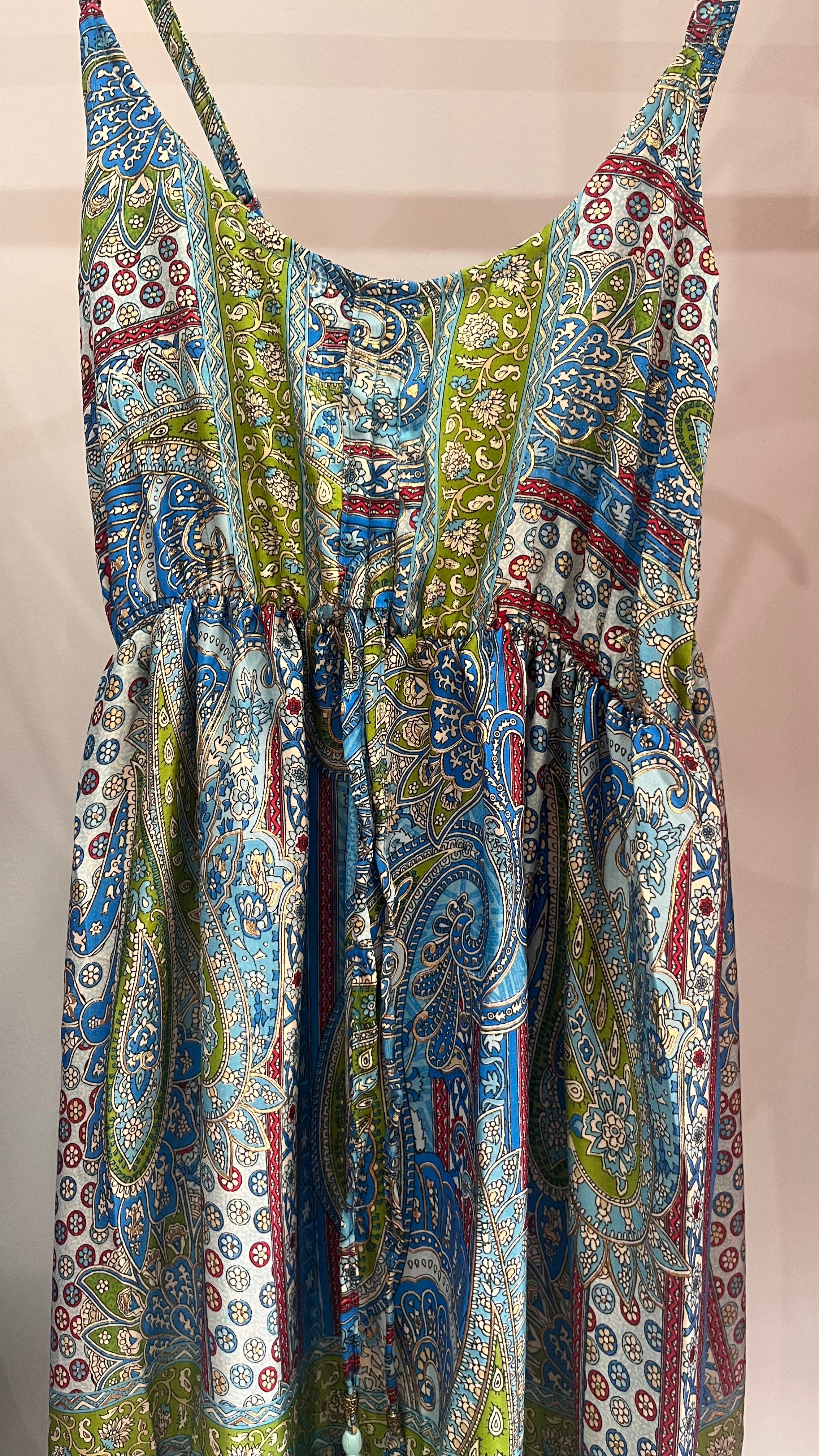 Abito Dalia - Vestito a Balze con Spalline Sottili e Stampa Paisley